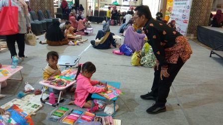 KWG Gelar Lomba Mewarnai dan Fashion Show, di Tumpeng Krawu&nbsp;Raksasa