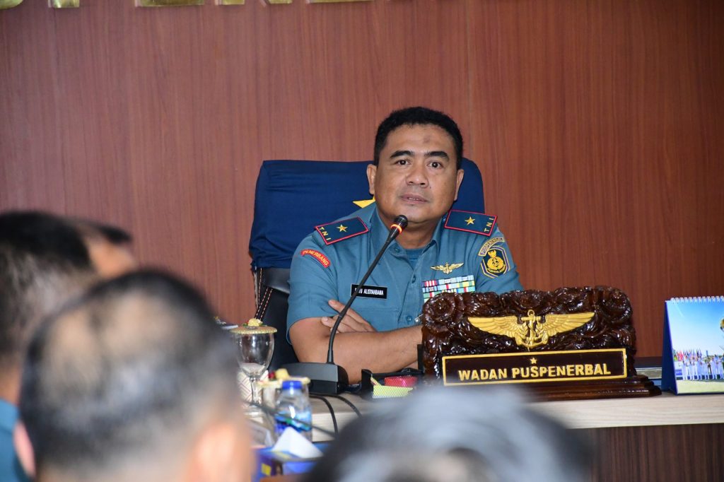 Puspenerbal Gelar Penyegaran Prosedur Terbang Formasi Bagi Pilot&nbsp;Helikopter