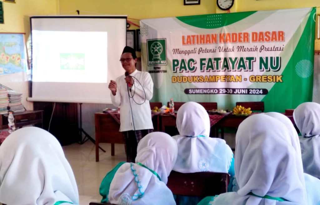 Kembangkam Potensi Emak-emak, Fatayat Duduksampeyan Gelar Latihan Kader&nbsp;Dasar