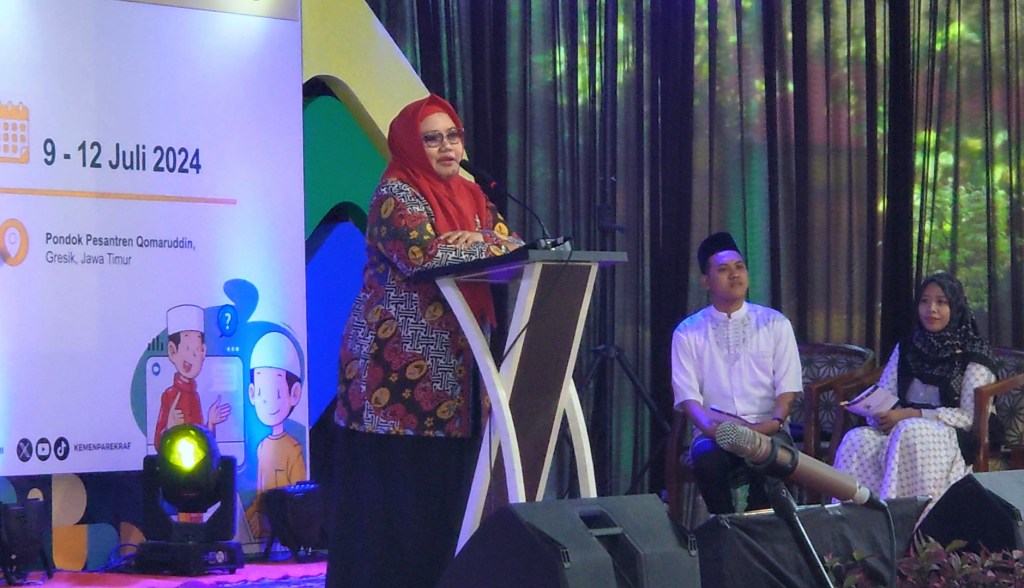 Wabup Gresik Bu Min Ajak Santri Kembangkan Bisnis Digitalisasi Sebagai Media Dakwah