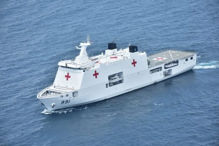 Skuadron Udara 100 Wing Udara 2 Puapenerbal Latihan EMU Bersama KRI dr. Wahidin Sudirohusodo