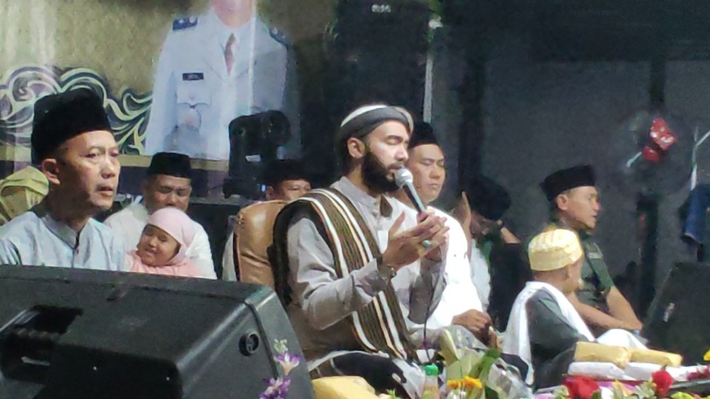 Cagak Agung Bersholawat Sambut HUT RI ke 79