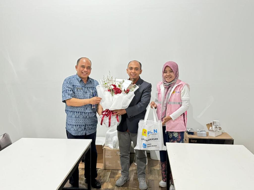 Peringati Hari Pelanggan Nasional, PLN Sapa dan Apresiasi 1.000 Pelanggan di Jawa Timur