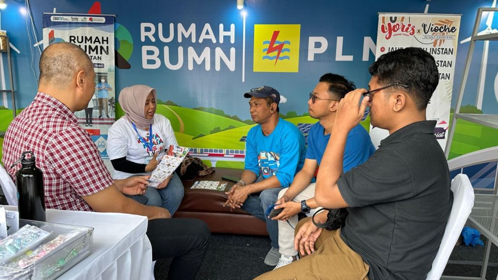 Lewat PLN Peduli, UMK Binaan Rumah BUMN Meriahkan Karya Nyata Festival